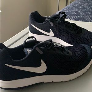 Men’s Nike running shoes size 10.5